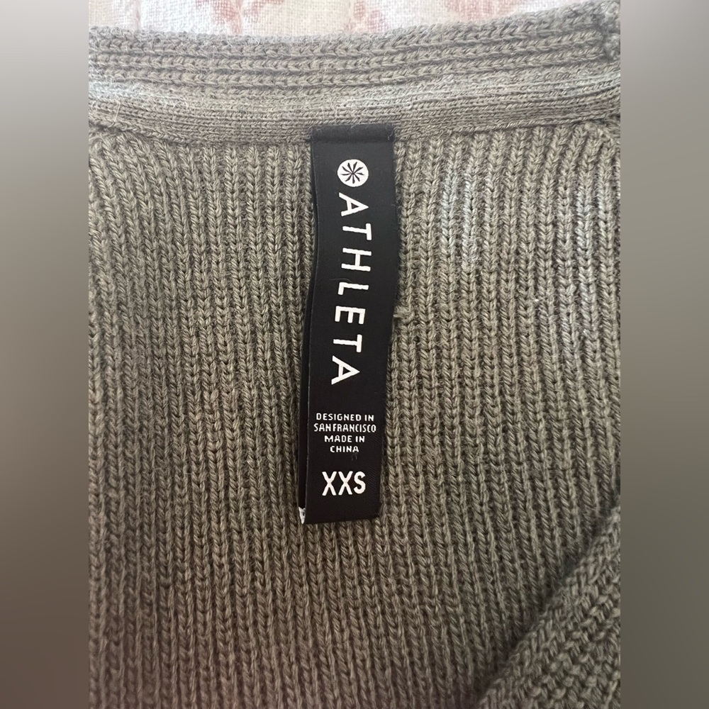 Athleta Hanover V Neck Merino Wool Blend Knit Sweater Olive Green Size XXS - Picture 6 of 7